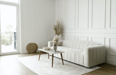 minimalist-room Trendy Design Ideas for Your Low Pile Carpeted Room