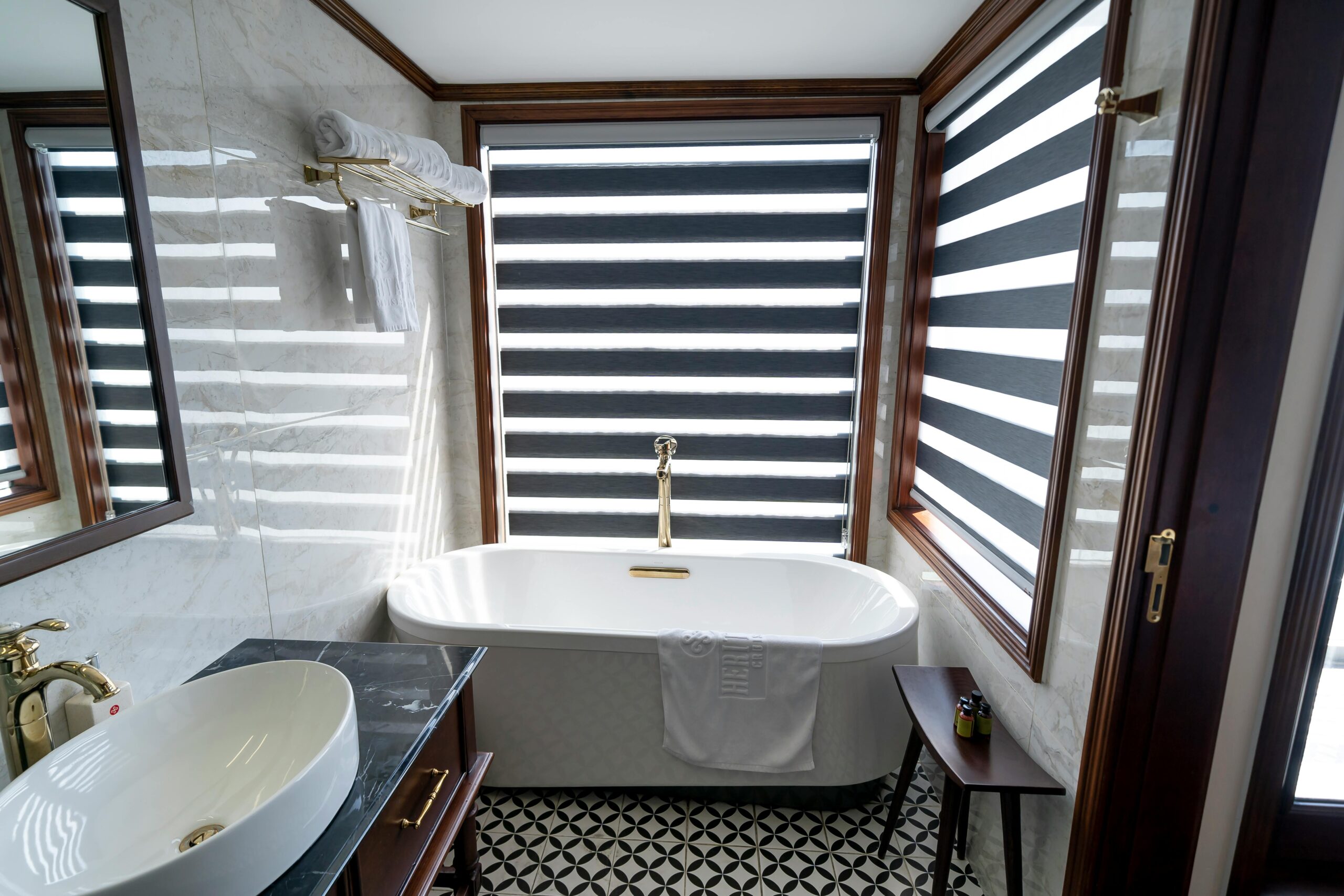 Vinyl Flooring Design. Geometric design